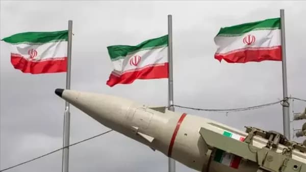 Iran warns US with new missile threats