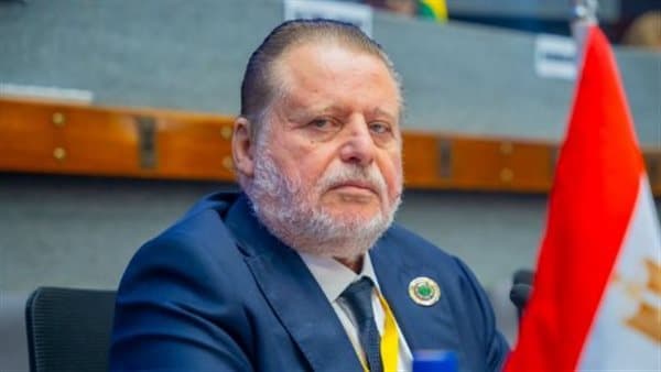 Hassan Abdullah Faces Fifth Central Bank Term  
Economists Propose Recovery Plan