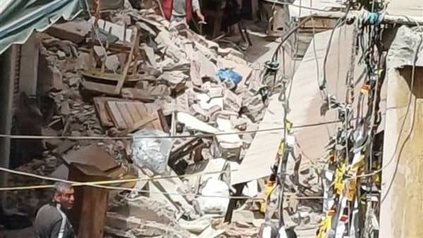 Hadaeq Al Qubbah building collapse injures five