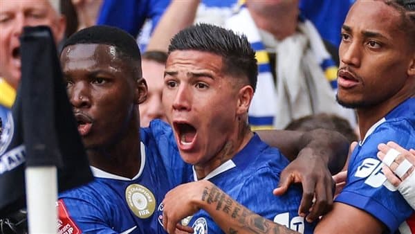 Chelsea leads Fulham 2-1 at halftime