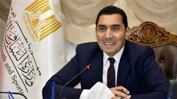 جوهر نبيل يكرم منقذي حمام مركز شباب الجزيرة