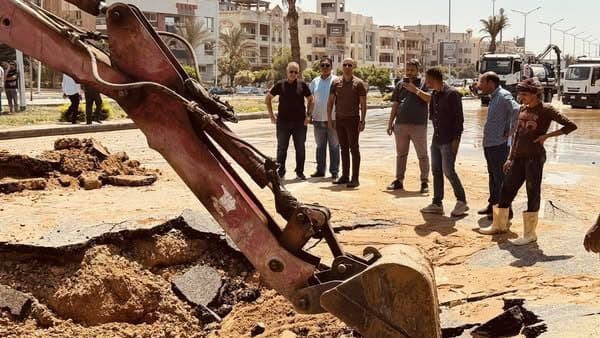 شركة المياه تعالج شكوى أهالي الرحمانية بقنا