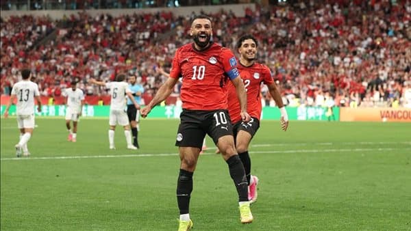 ضياء السيد يعبر عن قلقة من غياب صلاح أمام أستراليا