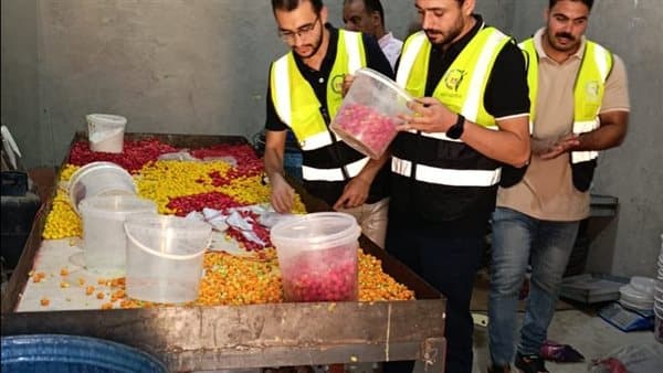 ضبط 2 طن حلوى فاسدة داخل مصنع غير مرخص في الغربية