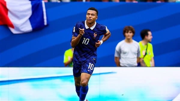 Mbappé Criticizes First Half Performance