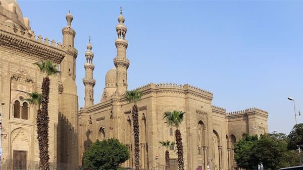 Cairo and governorates' Dhuhr prayer times