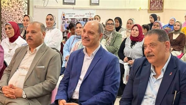 وكيل التعليم بالإسكندرية يطلق معرض المنتج الصغير