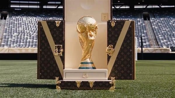 الاتحاد الأوروبي يدعم مشروع فيفا لبيع كأس العالم