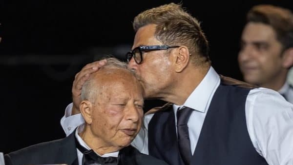 Amr Diab Mourns Hani Shenouda
