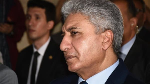 وزير السياحة يعيد 60 قطعة أثرية