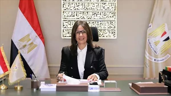 السفير حسام زكي يوجه رسالة لأخته بعد استقالتها من الثقافة