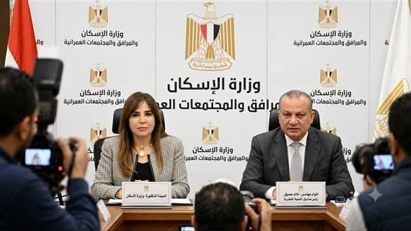 هل يجمع خالد صديق بين الإسكان والتنمية؟