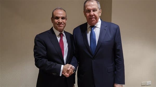 محادثة وزير الخارجية مع نظيره الروسي في اجتماع الآسيان
