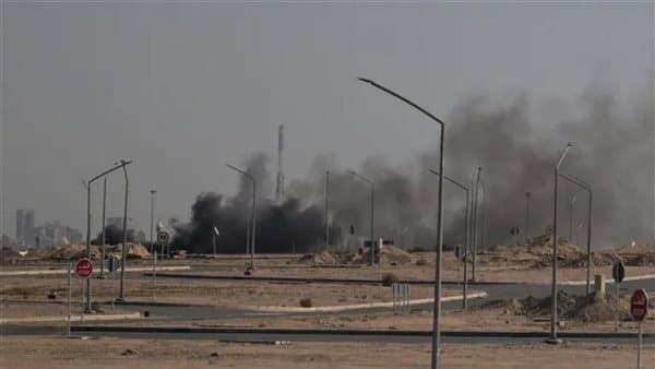 الحرس الثوري يستهدف معسكر العديري وقاعدة علي السالم الجوية