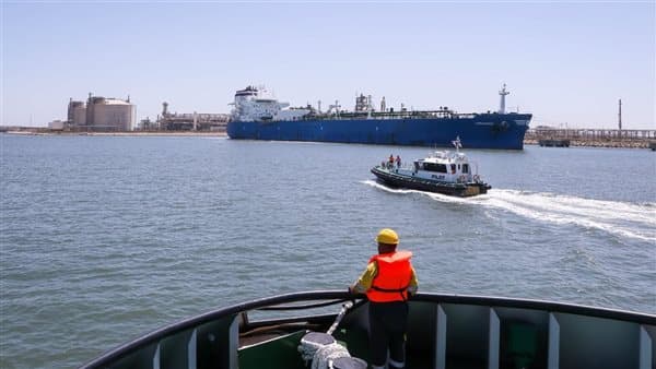Damietta Port unloads 72,000 tons of liquefied gas