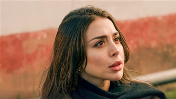 عرض مسلسل حب على ورق الحلقة 42 هل تنجو لين بعد الحادث