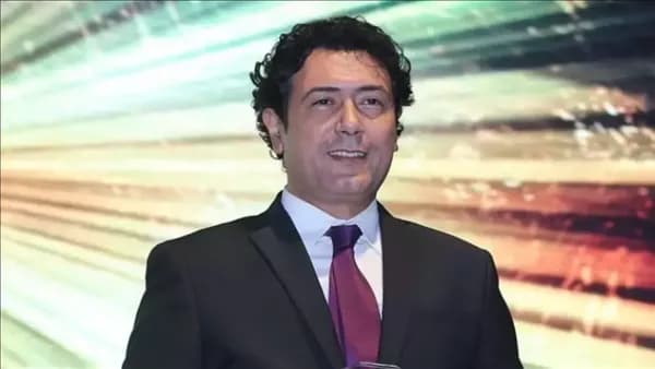 أحمد وفيق يرحب بتكريمه بالمسرح يستعيد حماسه