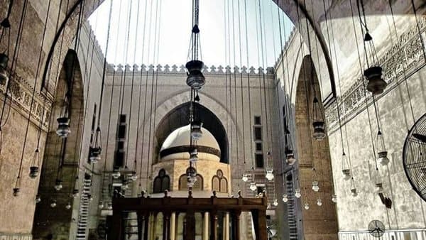 Today’s Dhuhr prayer times in Cairo and governorates