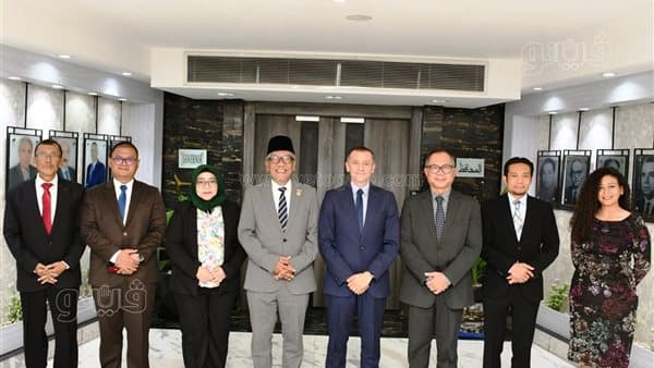 Aswan Governor Meets Indonesian Ambassador