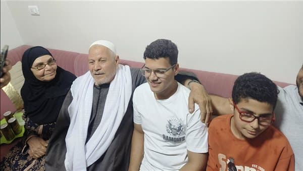 محمد أيمن يحقق حلمه بدخول الطب