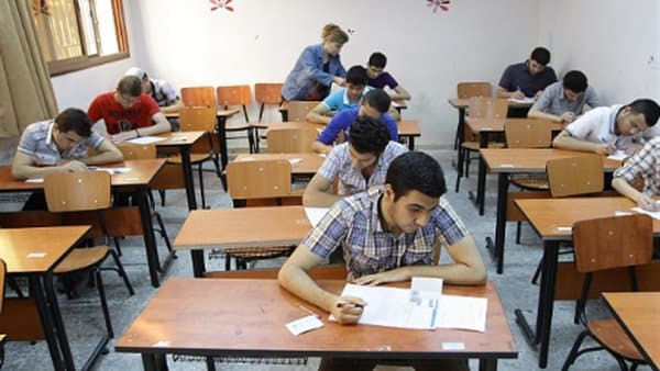 وزارة التربية تتيح مناهج الثاني بكالوريا
