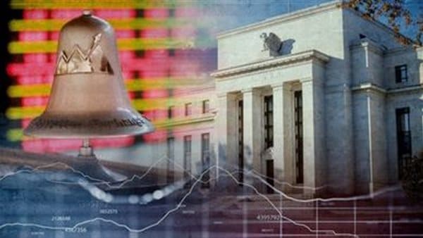 خبير يوضح أثر تثبيت الفائدة الأمريكية على السوق والاستثمار في مصر