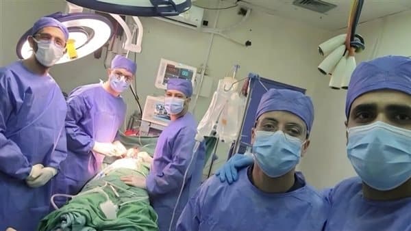 Mansoura Univ. team saves stab wound patient