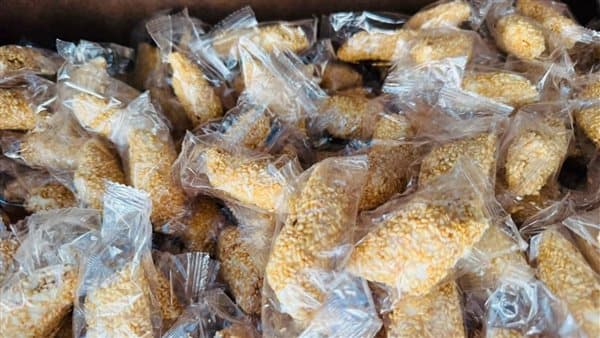 صحة القليوبية تضبط 3 أطنان حلوى مجهولة