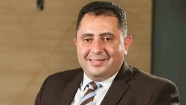 محافظ دمياط يتفقد رأس البر ليلاً