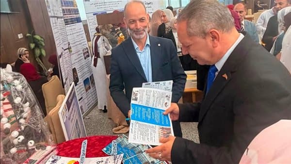 Damietta University President reviews student program fair