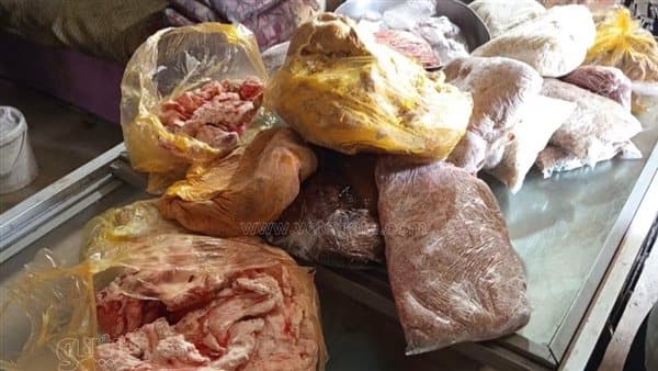 ضبط لحوم فاسدة في مطعم بأسوان