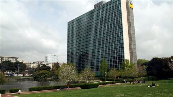 إيني الإيطالية تعين مديرا لمصر