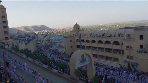 Thousands join Christ icon funeral in Asyut