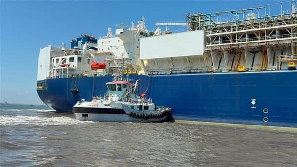 Damietta port recovers ENERGOS WINTER after 14-hour effort