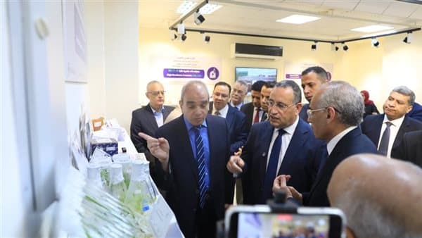 وزير التعليم العالي يبرز دور المراكز البحثية في ربط العلم بالصناعة