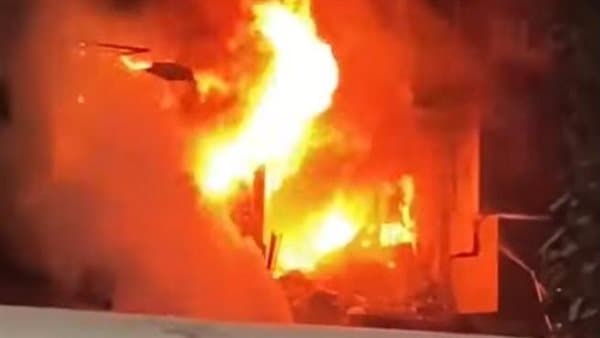 Large fire at Saqqara bazaar