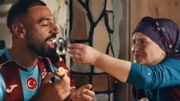 خديجة أكباش تكشف علاقتها بمحمد صلاح