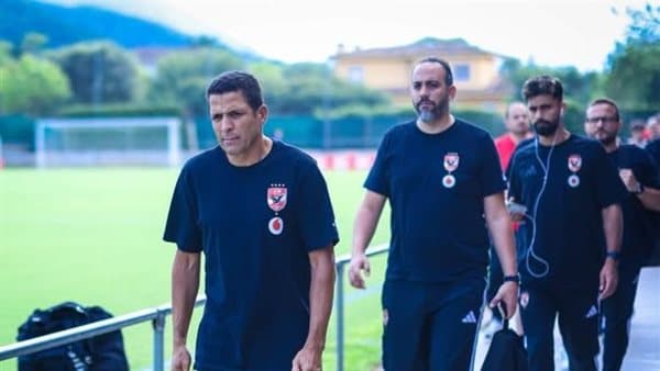 الأهلي يصل ملعب مباراة ودية مع يوروبا