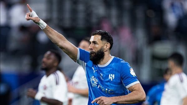 الهلال يتقدم على الفيصلي بثلاثة أهداف في الشوط الأول