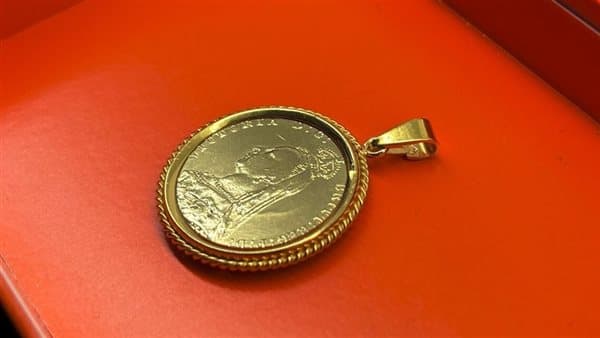 Gold pound drops 550 pounds