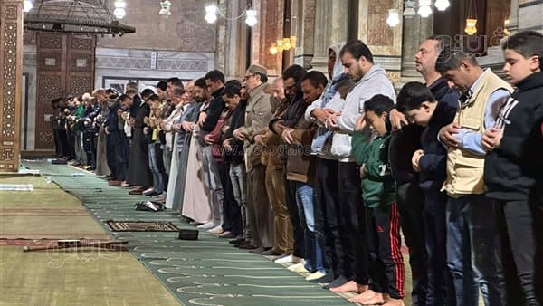 مواقيت أذن العشاء في القاهرة اليوم