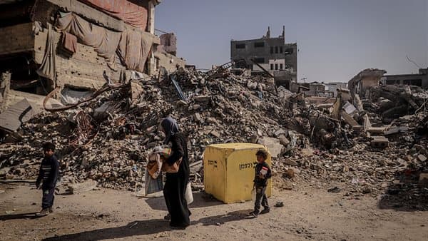 إسرائيل تواصل قصف غزة بالمدفعية