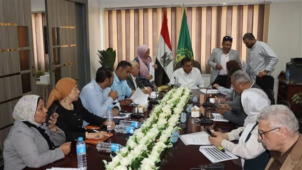 Qalyubia Governor Meets with Tukh Residents