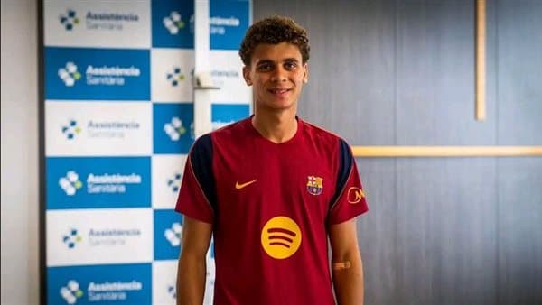برشلونة يمنح حمزة عبد الكريم رقم 9