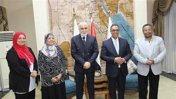 طارق دسوقي يوجه رسالة للطلاب: الفن يبني الوعي