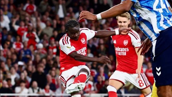 Arsenal ahead of Coventry at half-time