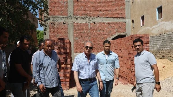 محافظ الإسماعيلية يباشر التفتيش على المراكز