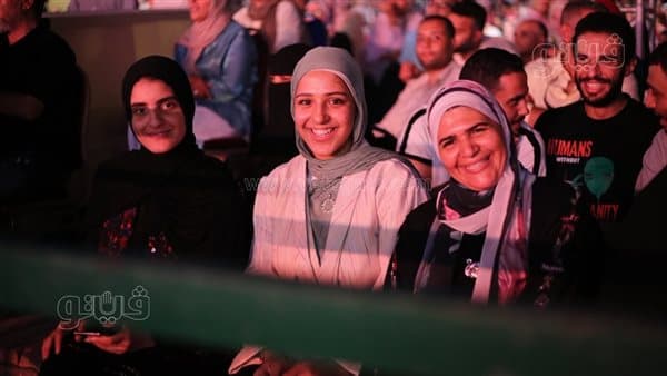 أون تفتتح الليلة قبل الأخيرة بمهرجان القلعة بحضور جماهيري كبير