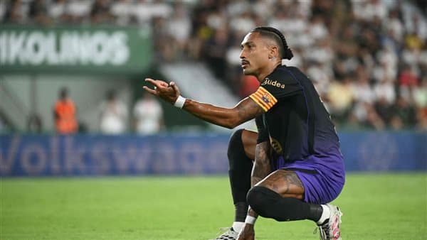 Barcelona Dominates Elche with Five Goals