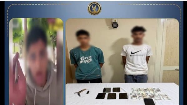 ضبط شخص بسيجارة وسلاح في بدر